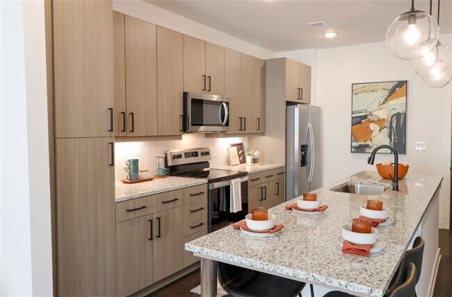 Foto del edificio - 305 Collins Industrial Way