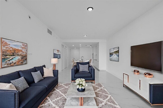 Foto del edificio - 700 NE 24th St