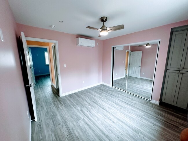 Building Photo - 437 Santa Paula Ave