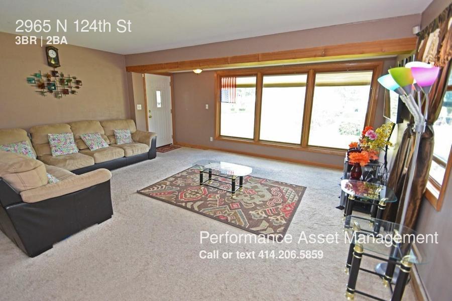 Primary Photo - 2965 N 124th St