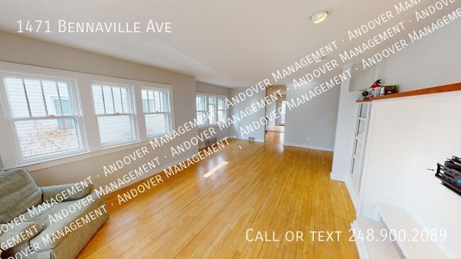 Building Photo - 1471 Bennaville Ave