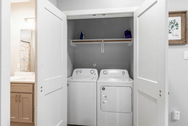 Foto del edificio - 144 W 5th St