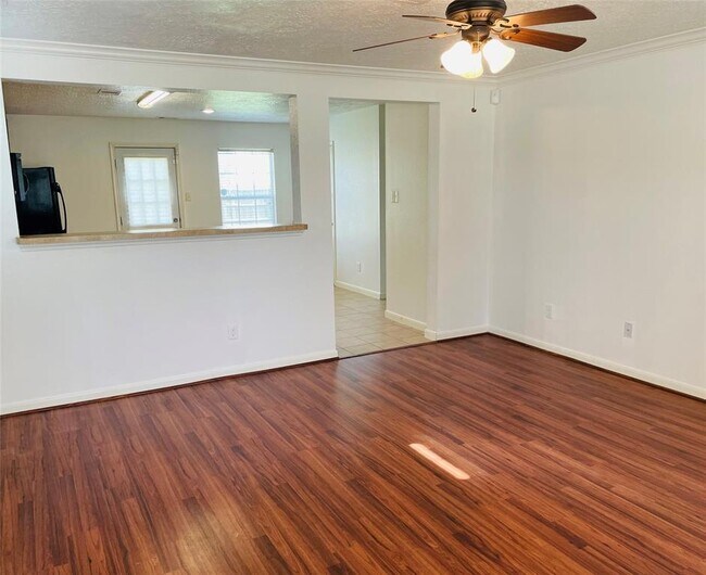Building Photo - 3503 Fuller Bluff Dr
