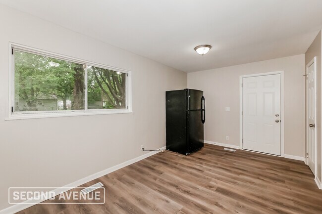 Foto del edificio - 8425 Georgiana Ln