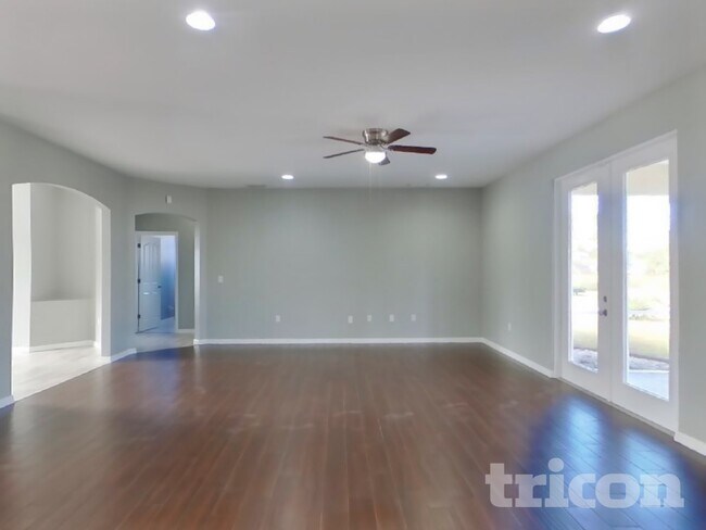 Foto del edificio - 2678 Mather Ln