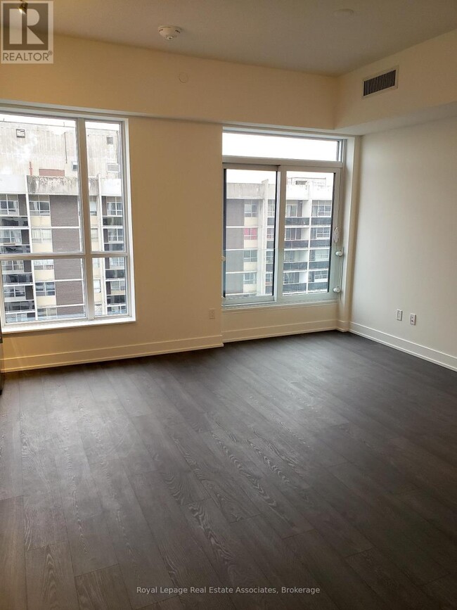 Photo du bâtiment - 9 Mabelle Ave