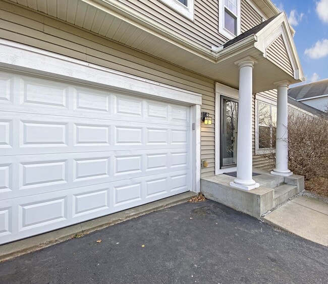 Building Photo - 2397 Molnau Ct