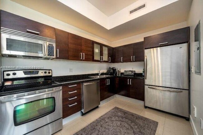 Foto del edificio - 3250 Grand Ave