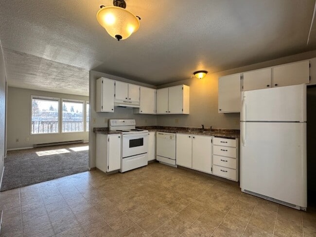 Building Photo - 2603 E Upriver Dr