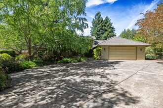 Building Photo - 2609 Fir Park Way