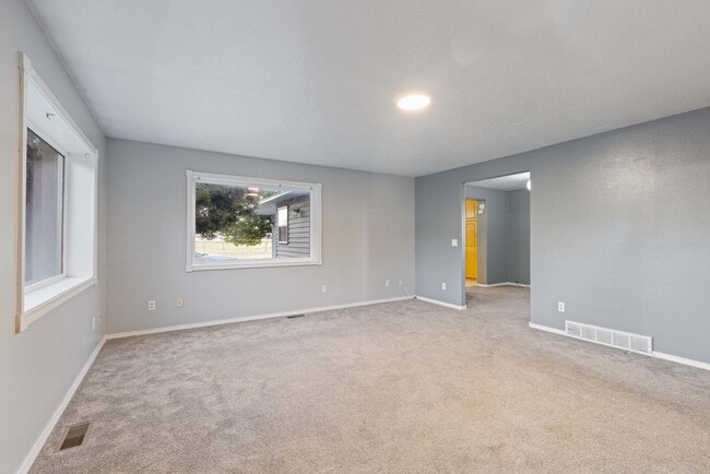 Building Photo - COUNTRY LIVING - Check out this 3 Bed 2 Ba...