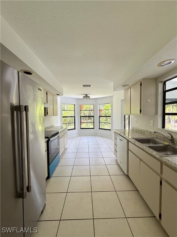Building Photo - 5531 Teak Wood Dr