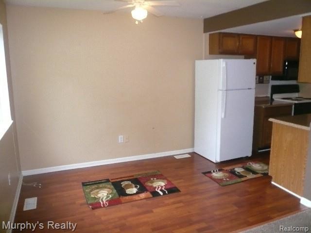 Building Photo - 27618 Harrison Woods Ln