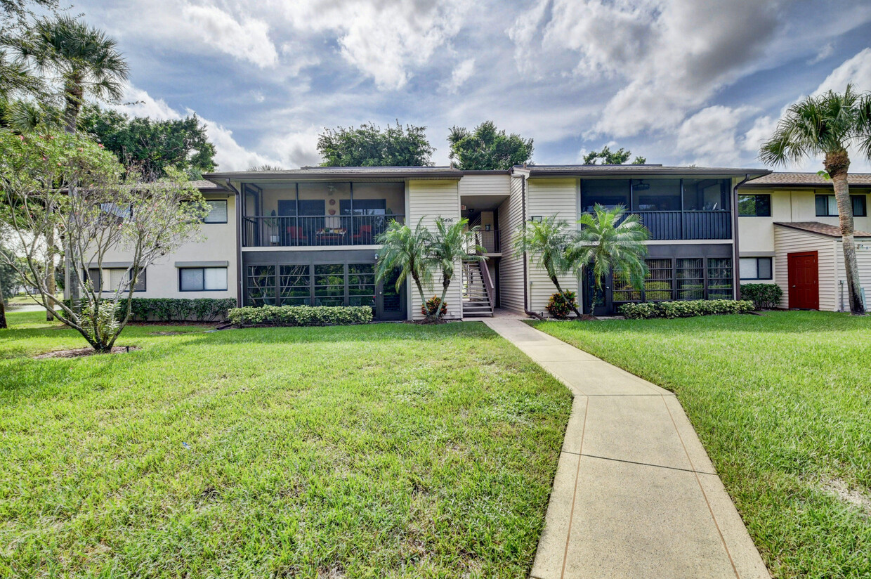 Foto principal - 15496 Lakes of Delray Blvd