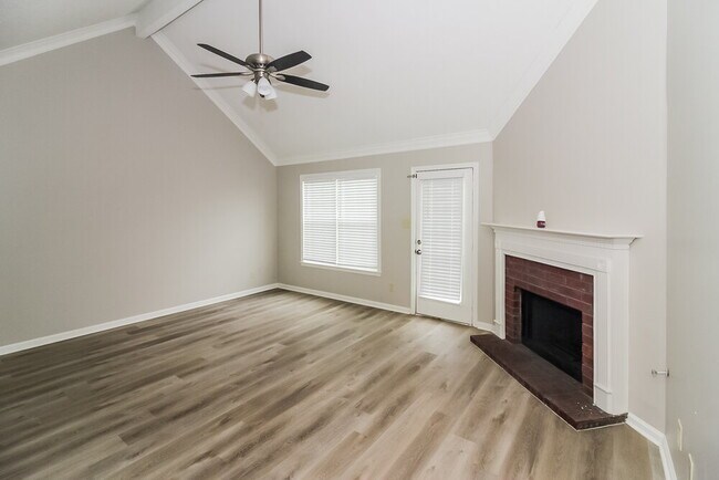 Foto del edificio - 1793 Black Bear Cir W