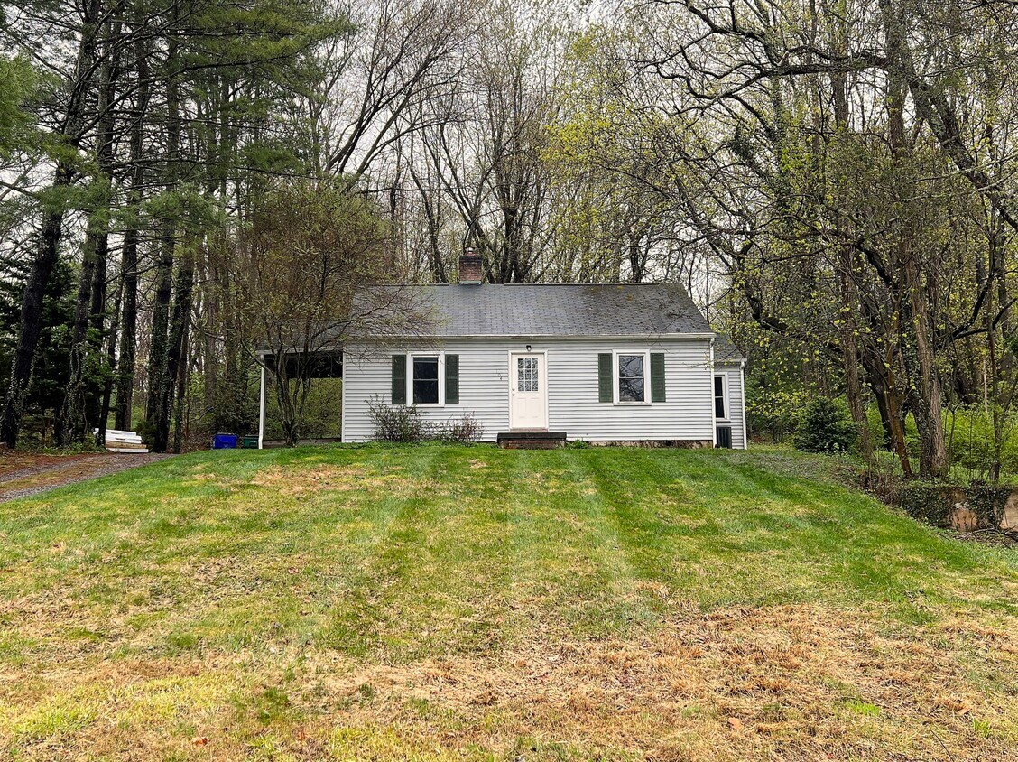 Primary Photo - 104 Orchard View Ln