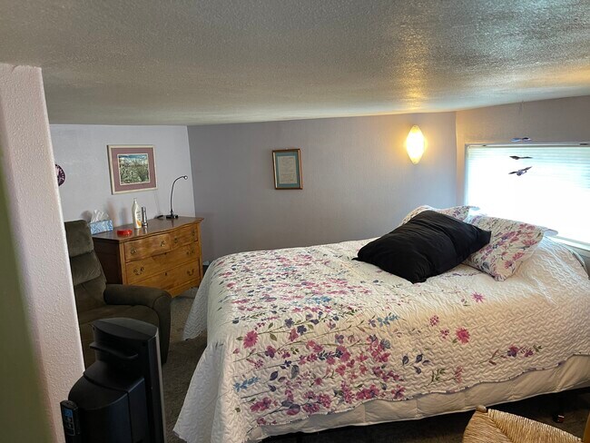 Segundo dormitorio - 17200 W Bell Rd