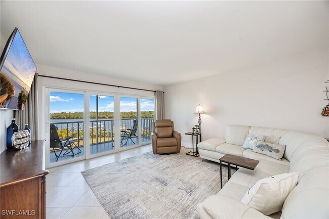 Foto del edificio - 309 Goodlette-Frank Rd