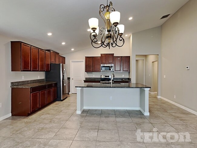 Building Photo - 9701 Sage Creek Dr