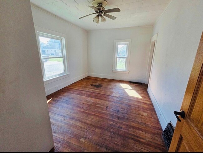 Building Photo - 1704 11th Ave S