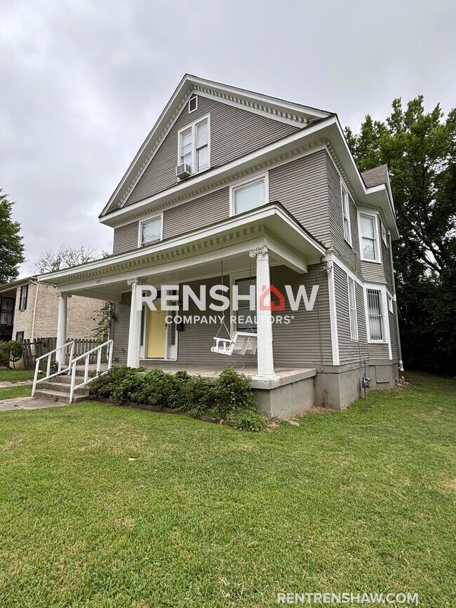 Foto del edificio - 1577 Court Ave
