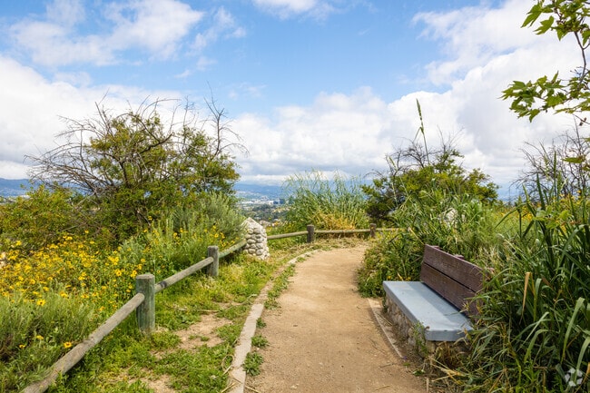 Top of Topanga Overlook offers great views and small trails in Topanga, CA.