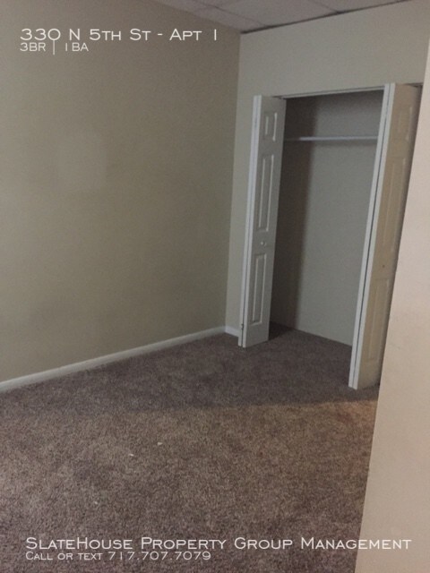 Building Photo - Spacious 3 Bedroom Apartment
