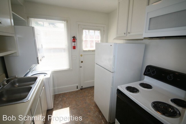 Building Photo - 1206-1216 Green St