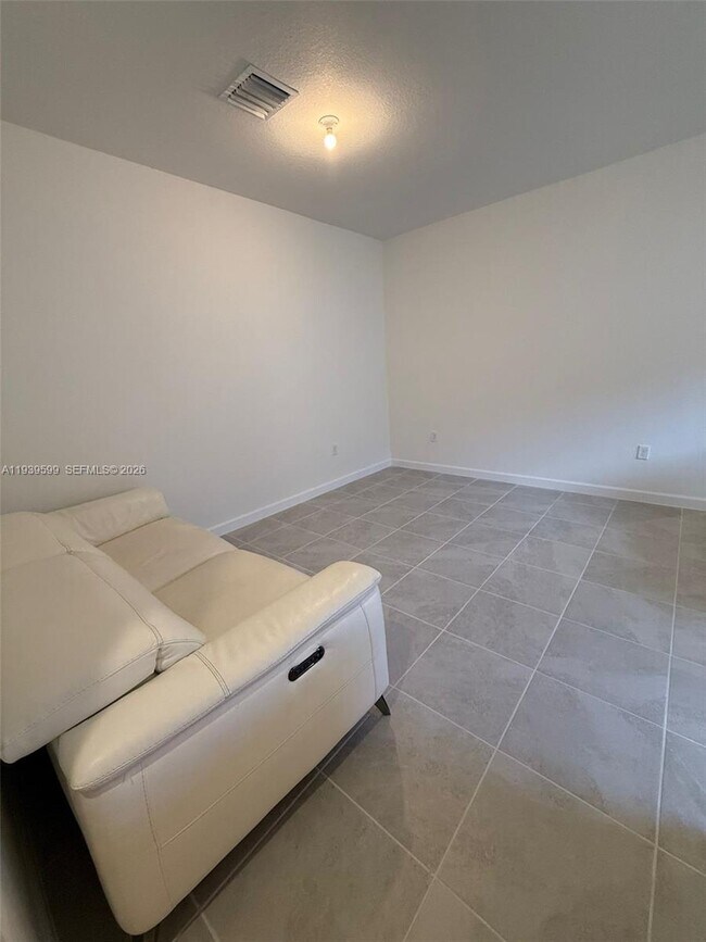 Foto del edificio - 2832 SE 23rd Ave