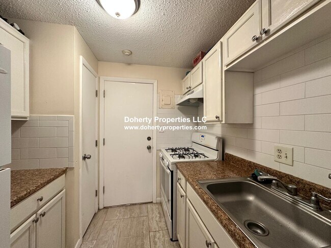Building Photo - 339 Pawtucket Blvd