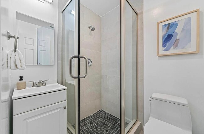 Foto del edificio - 163 Gladys Ave