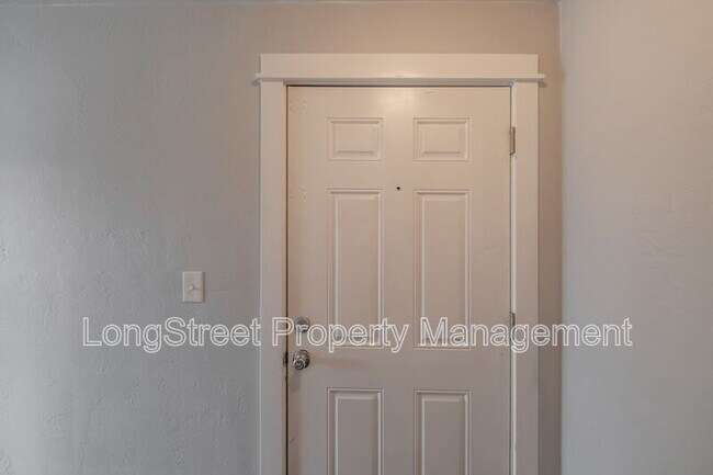 Foto del edificio - 205 6th Ave SW