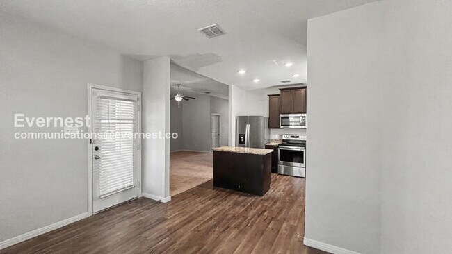 Building Photo - 6312 Juniper Vw