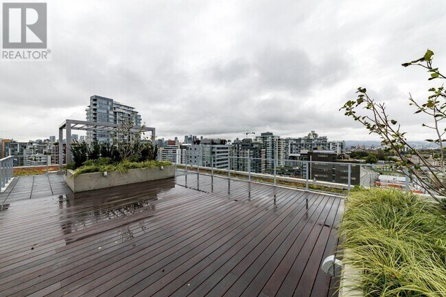 Photo du bâtiment - 180-180 E 2nd Ave