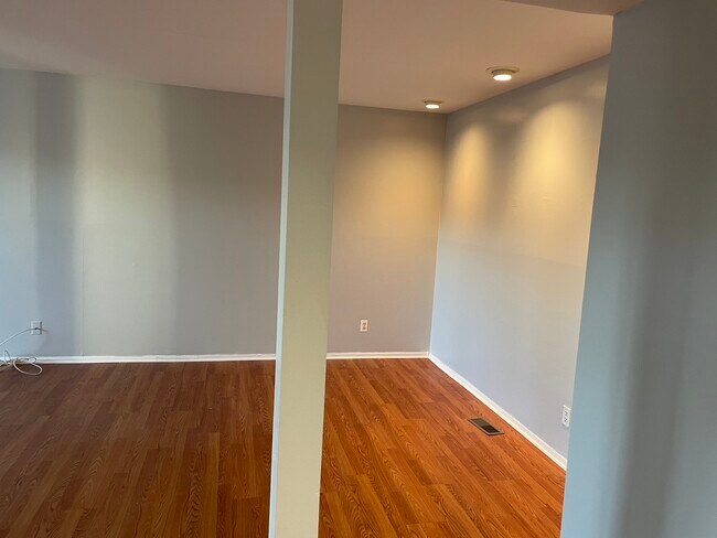 Foto del edificio - 218 E Chelsea Cir