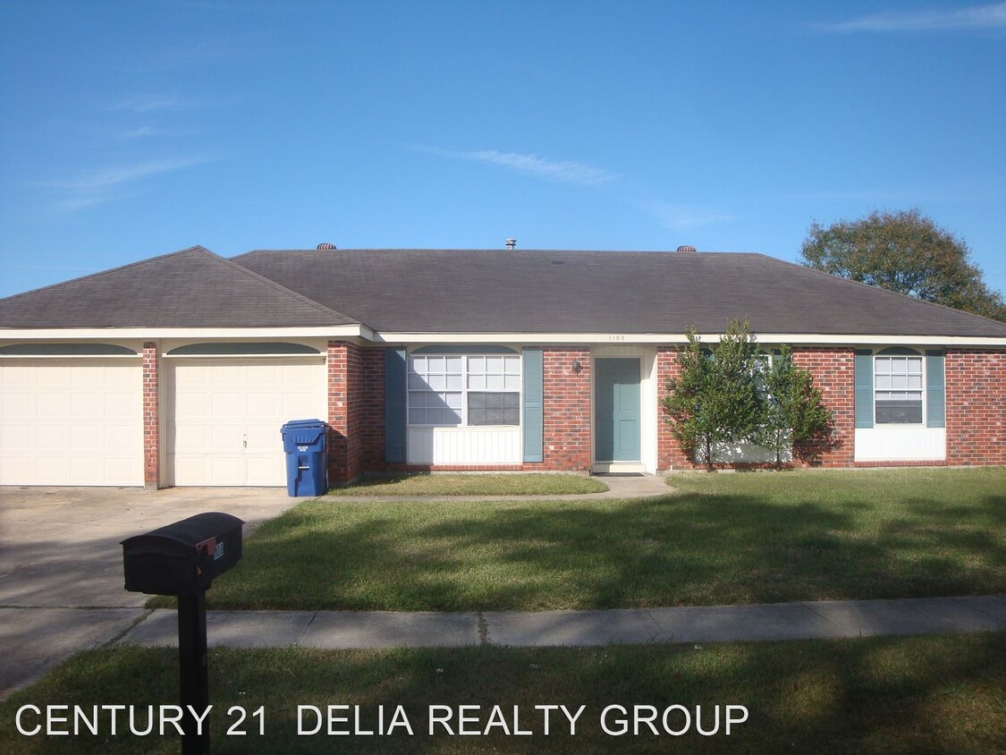 Primary Photo - 3 br, 2 bath House - 1108 Meadowbrook St.