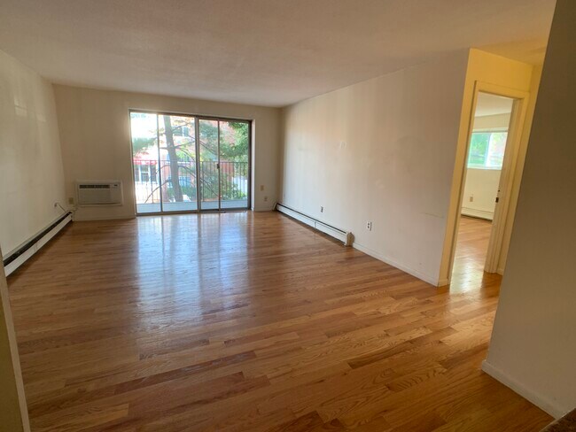 Building Photo - 36 Bellvista Rd