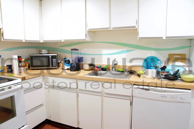 Foto del edificio - 390 Riverway