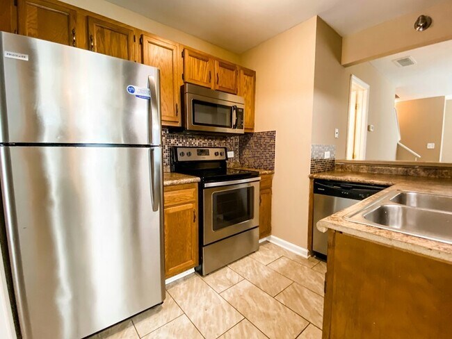 Building Photo - 3134 Driftwood Dr
