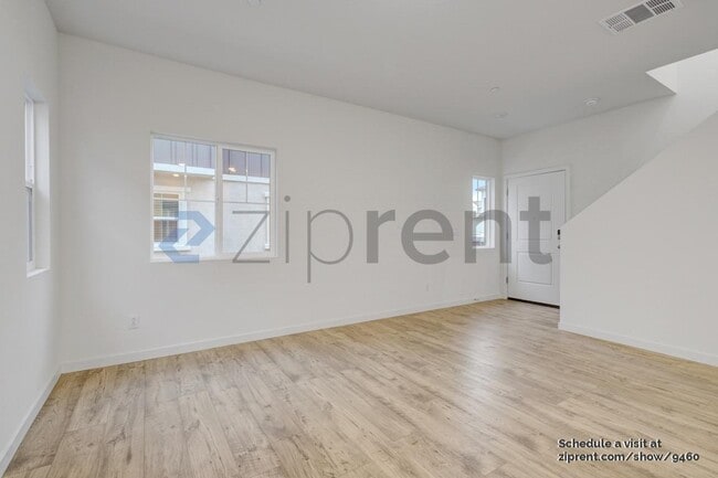 Building Photo - 5208 Cumberland Dr