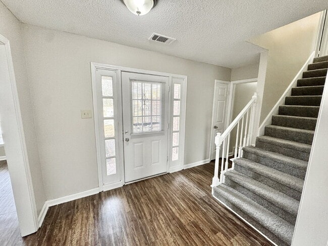 Building Photo - 8569 Kings Cross Cove