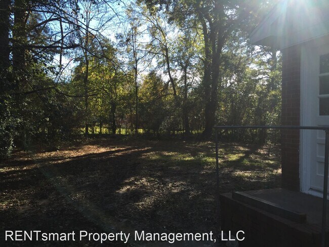 Building Photo - 3 br, 1 bath House - 4020 Singer Drive