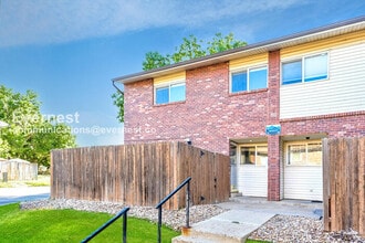 Building Photo - 8003 Wolff St