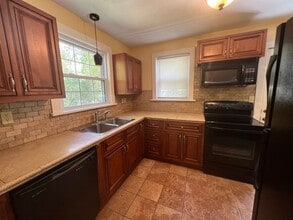 Building Photo - 232 Hickory Grove Blvd