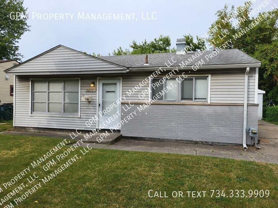 Primary Photo - 3 Bedroom Updated Ranch!