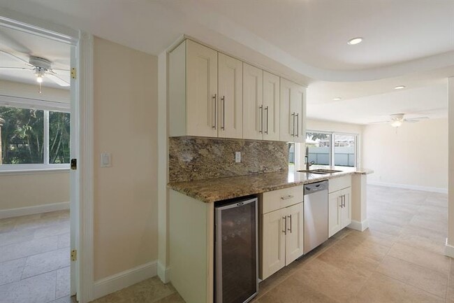 Building Photo - 1312 SE 14th Terrace