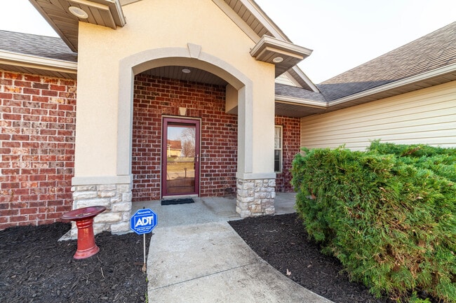 Building Photo - 5604 Hodgsdon Mill Dr