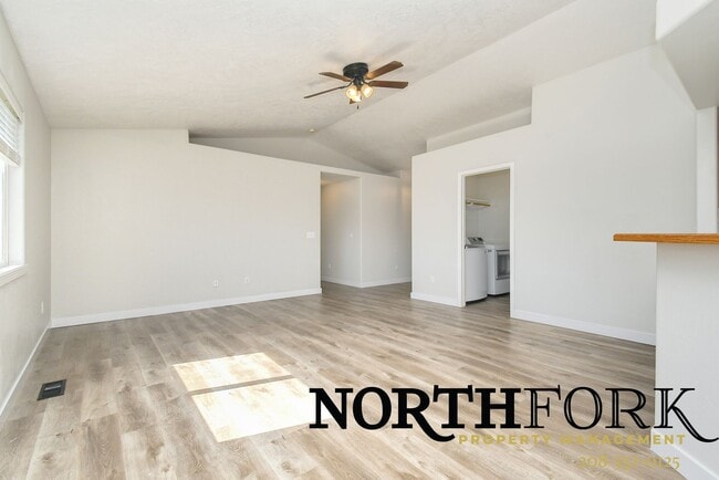 Foto del edificio - Comfortable, clean Meridian, Idaho Home available today!
