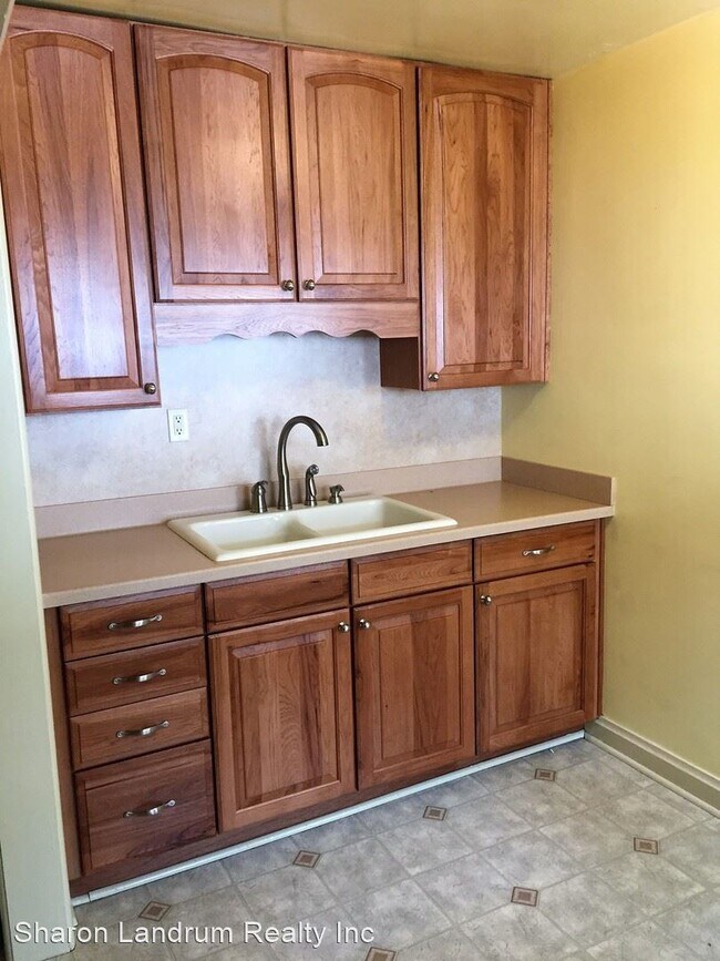 Foto del edificio - 3 br, 1 bath House - 1031 Hathaway