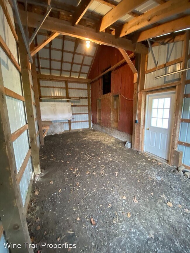 Foto del edificio - 3 br, 1.5 bath House - 972 PreEmption Road